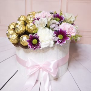 Caja de Flores variadas + Ferrero Rocher